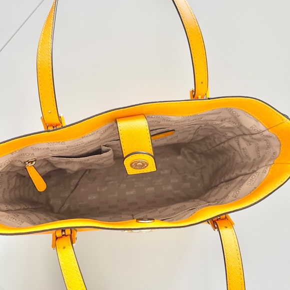 Authentic Michael Kors Bag - Picture 5 of 7